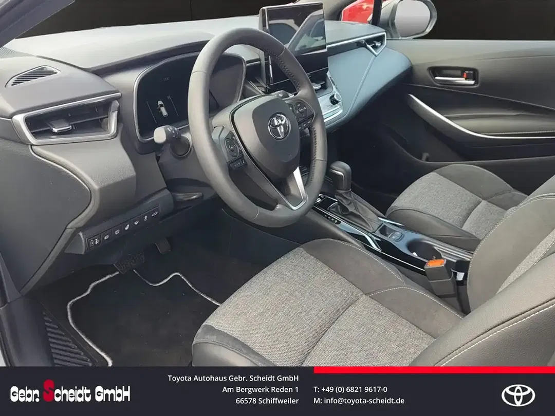 Toyota Corolla - Thumbnail 13