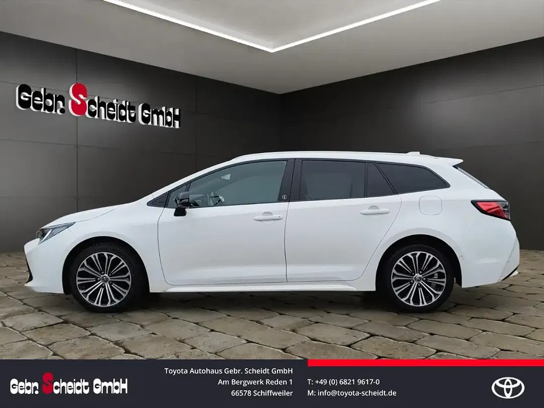 Toyota Corolla - Thumbnail 2
