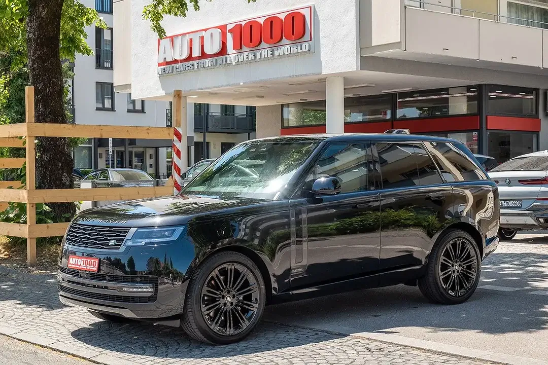 Land Rover Range Rover - Thumbnail 1
