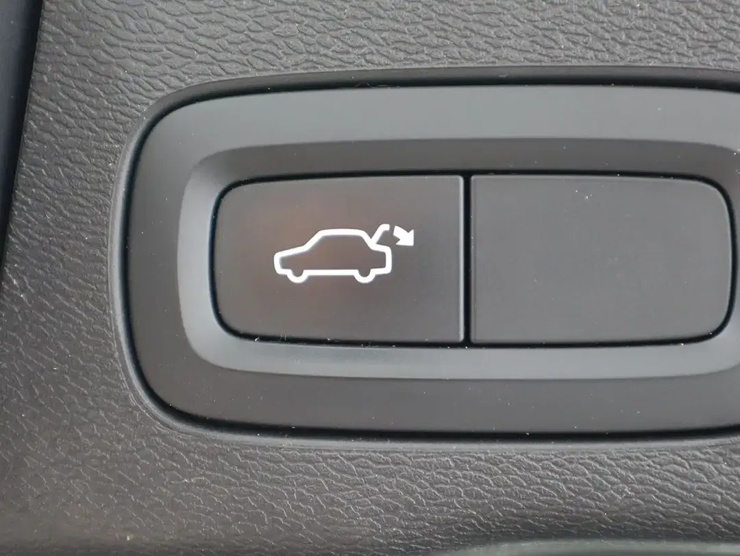 Volvo XC60 - Thumbnail 12