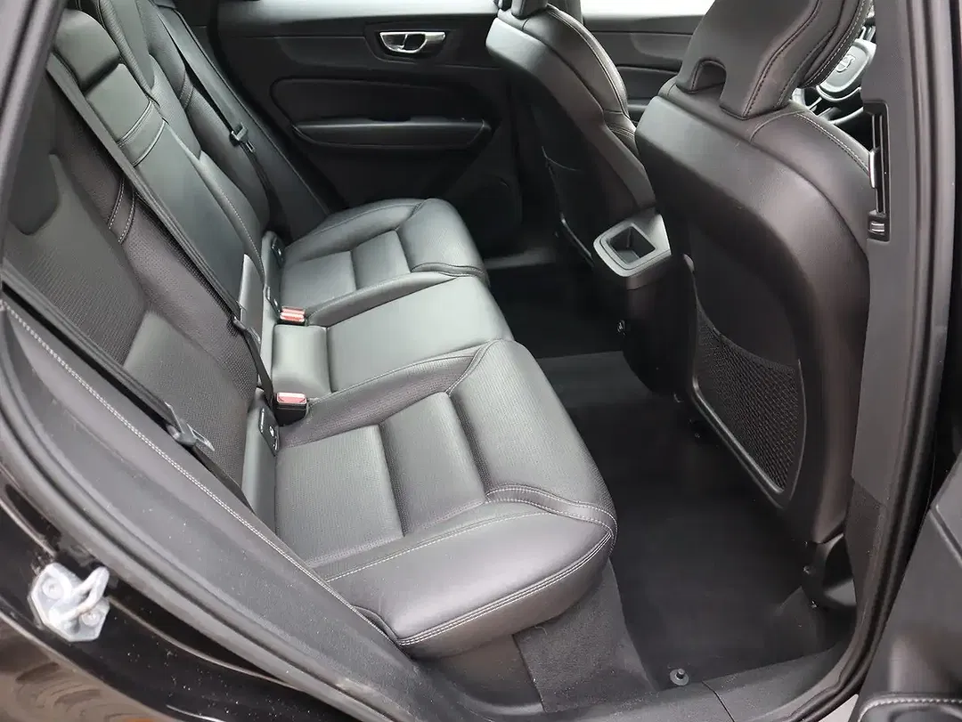 Volvo XC60 - Thumbnail 13
