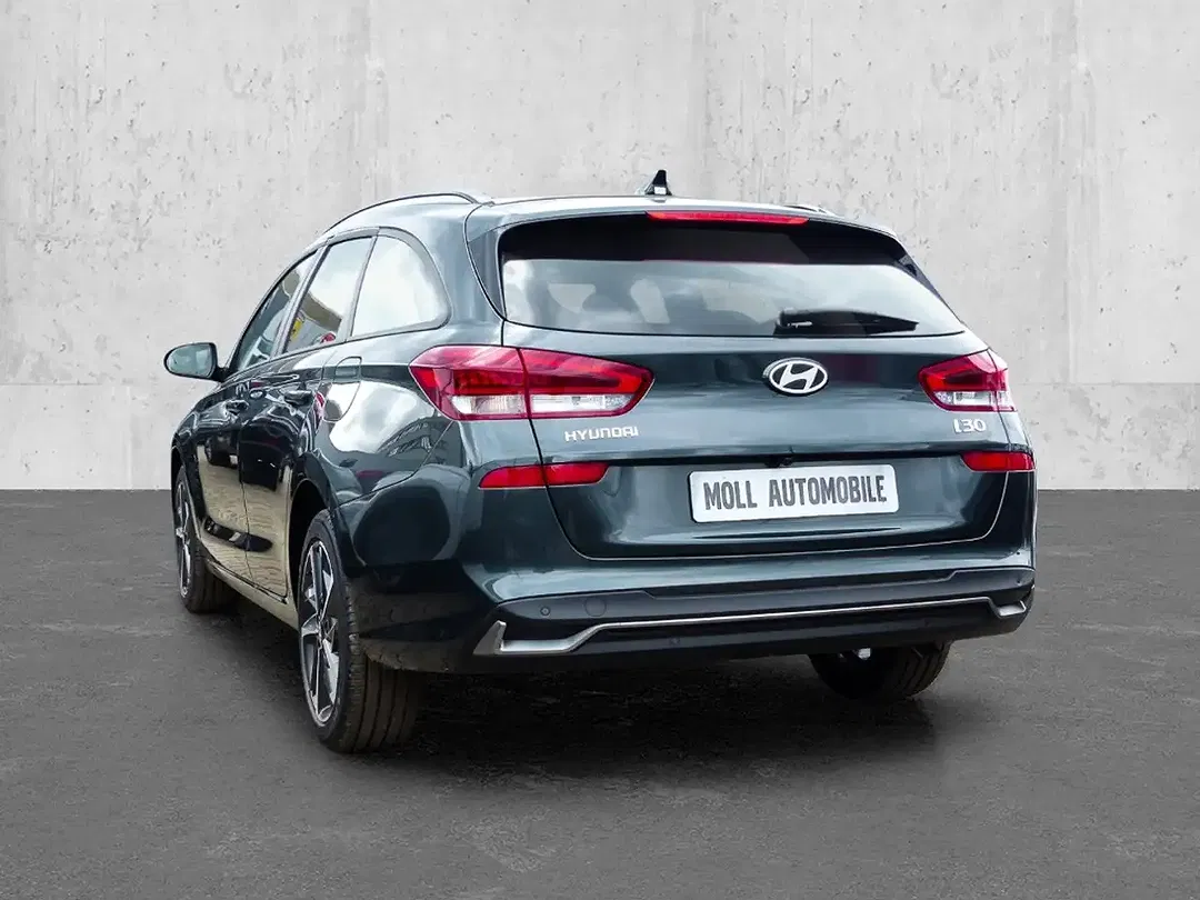 Hyundai i30 - Thumbnail 2
