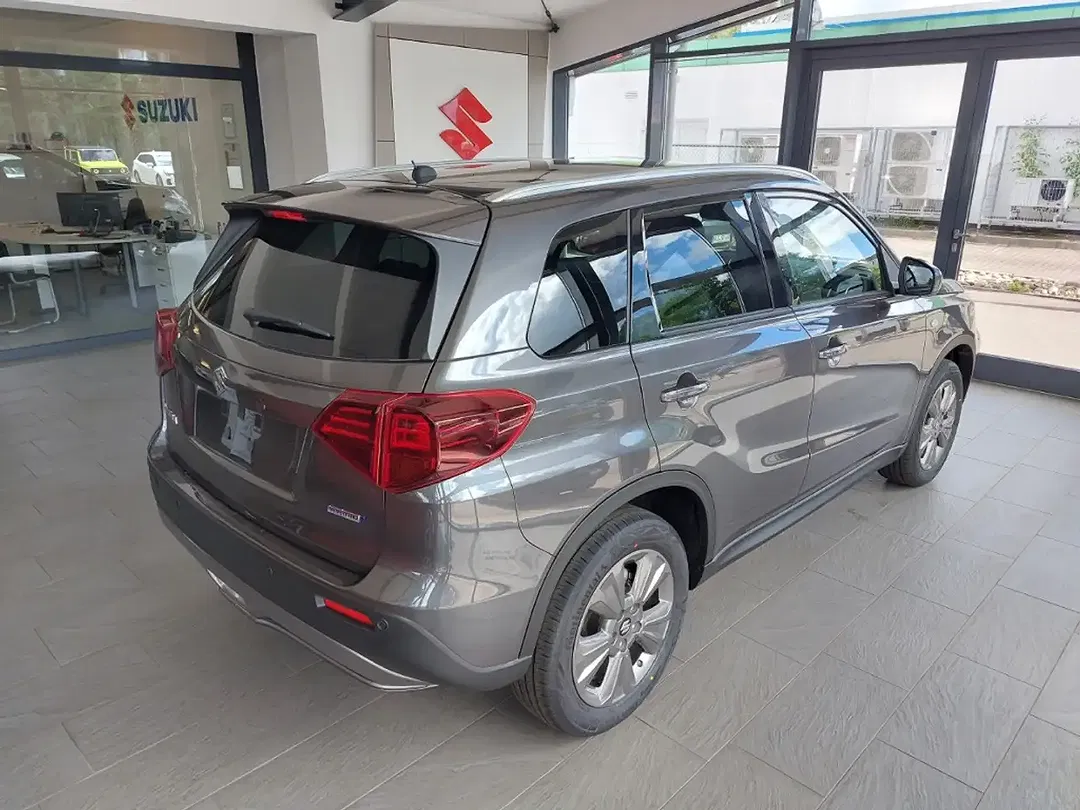 Suzuki Vitara - Thumbnail 5