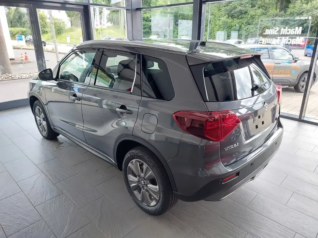 Suzuki Vitara - Thumbnail 8