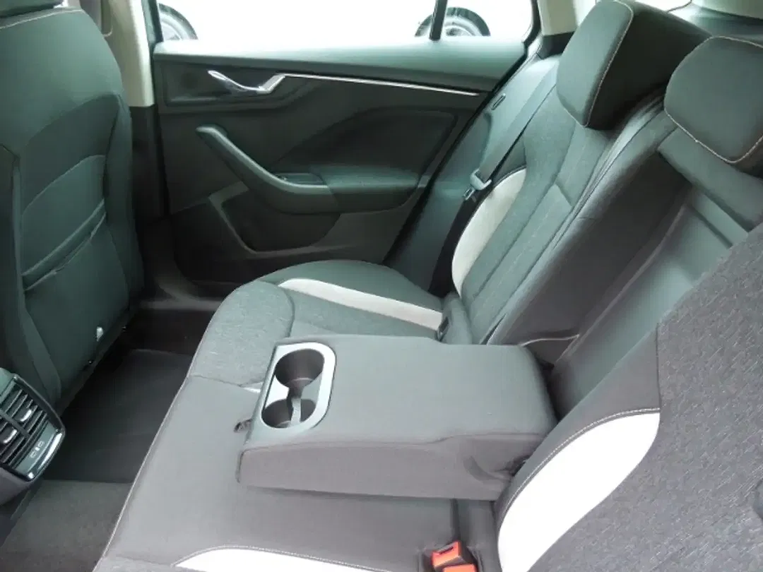 Skoda Kamiq - Thumbnail 11