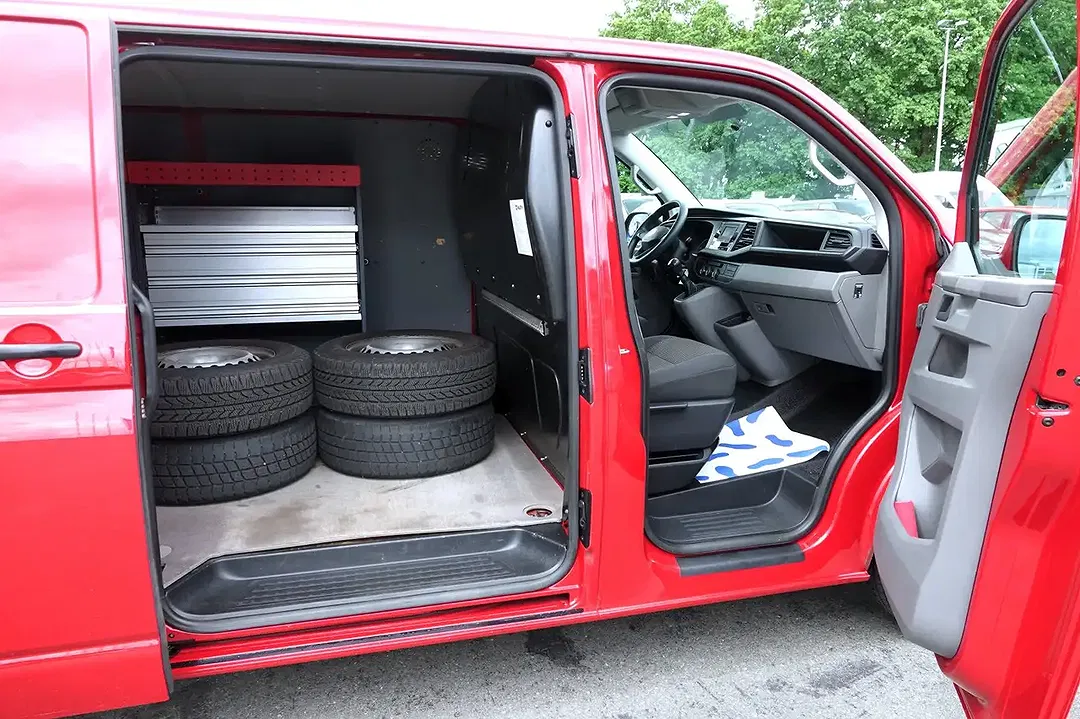 Volkswagen Transporter - Thumbnail 11