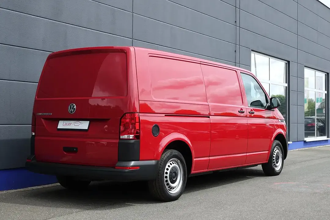 Volkswagen Transporter - Thumbnail 2
