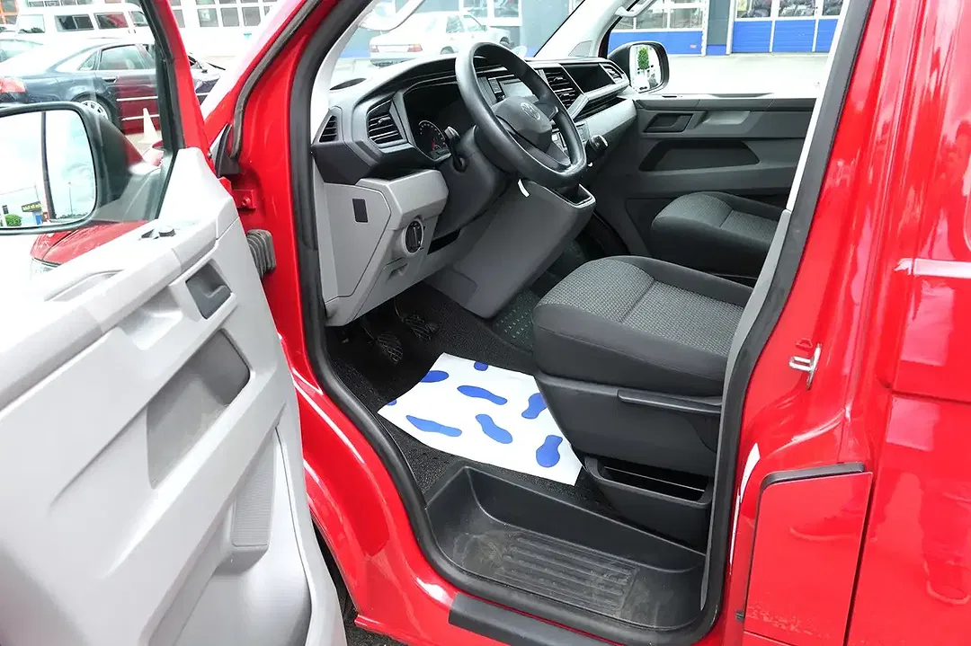Volkswagen Transporter - Thumbnail 4