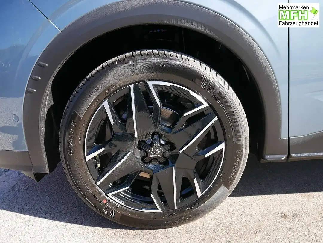 Peugeot 3008 - Thumbnail 3
