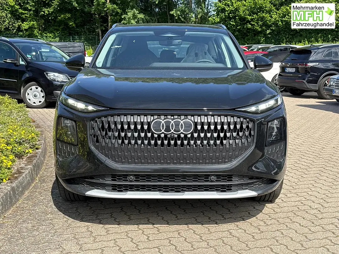 Audi Q3 - Thumbnail 2
