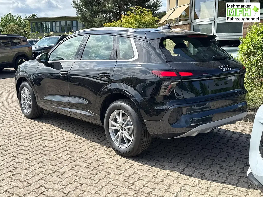Audi Q3 - Thumbnail 5