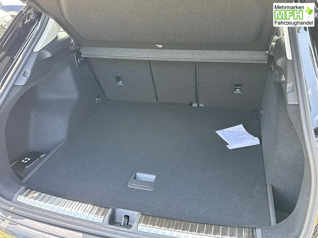 Audi Q3 - Thumbnail 6