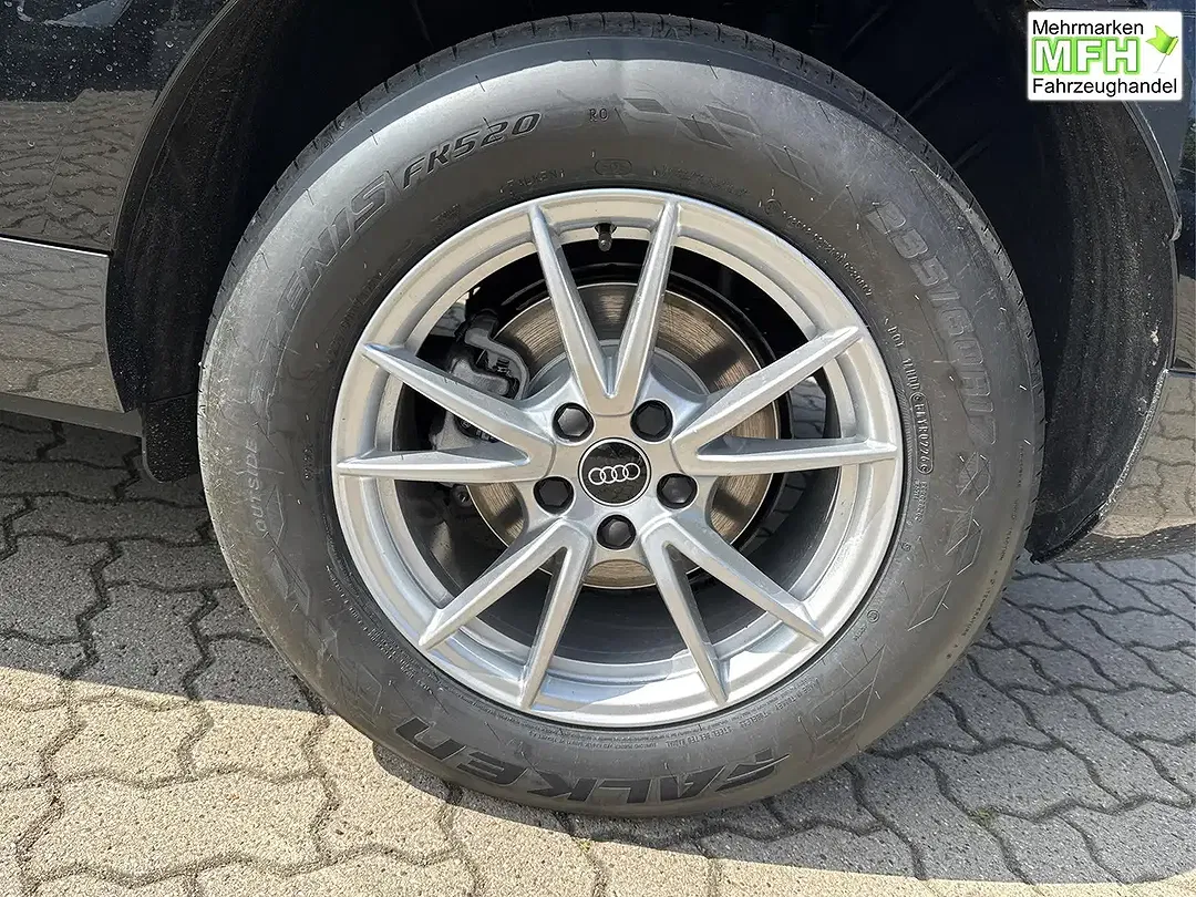 Audi Q3 - Thumbnail 8
