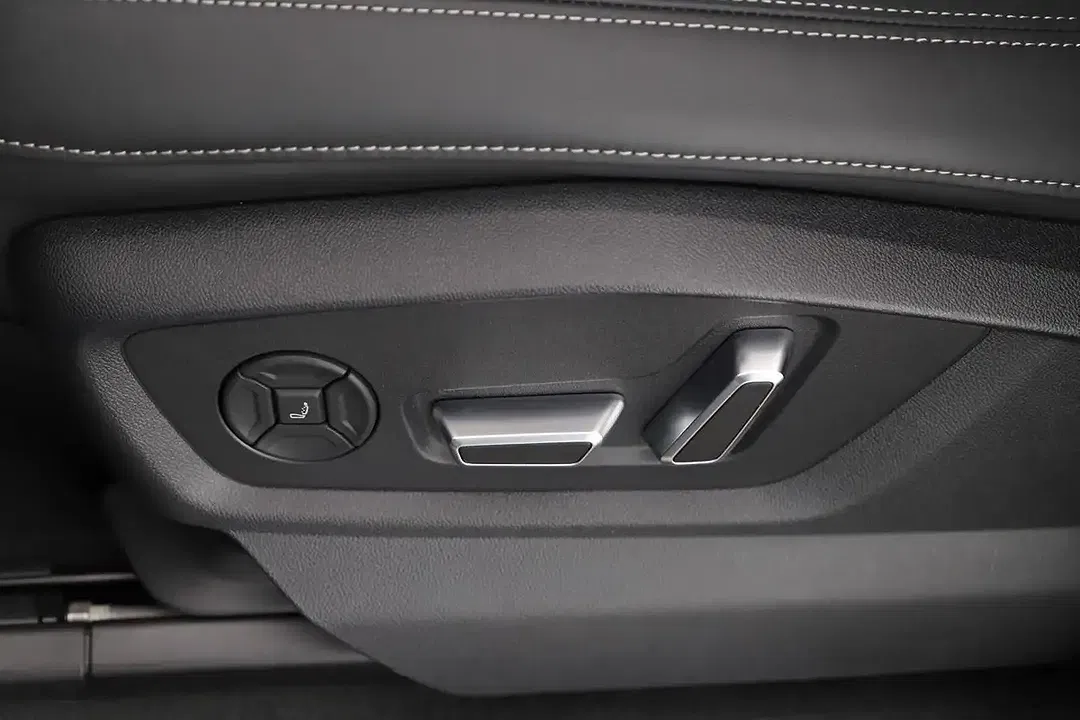 Audi Q7 - Thumbnail 10