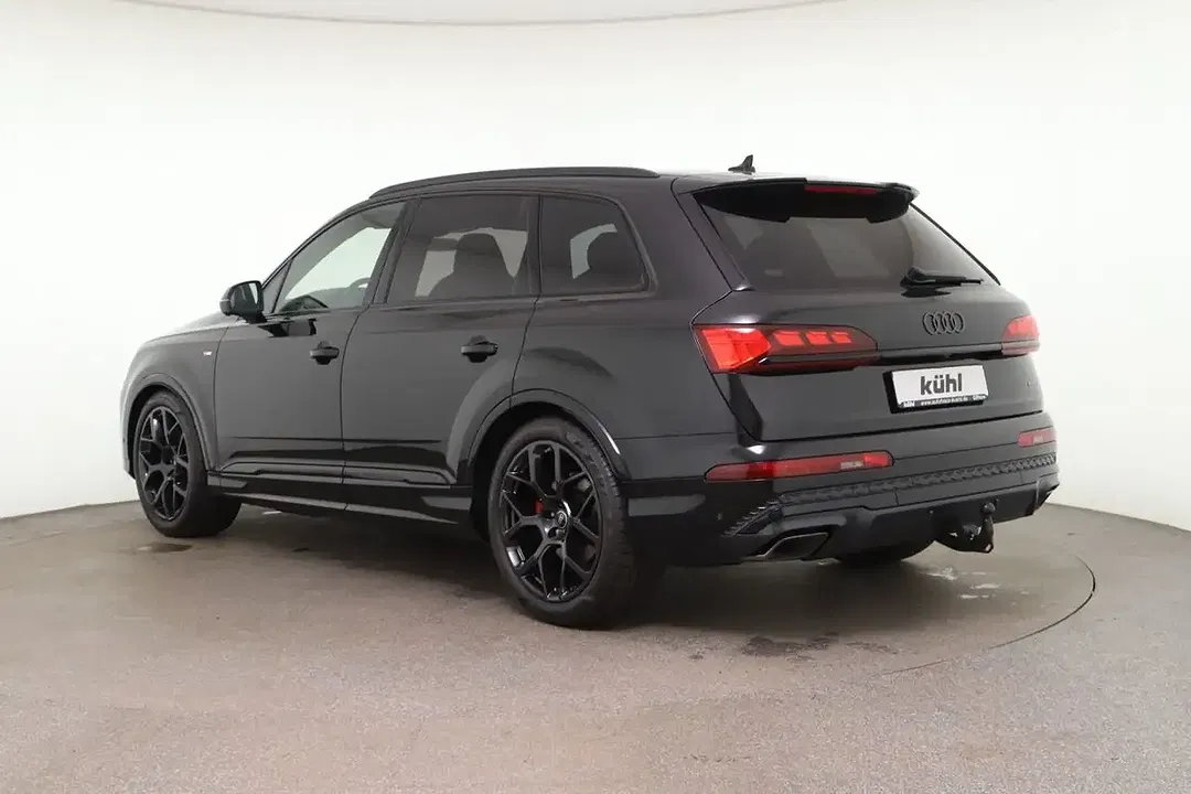 Audi Q7 - Thumbnail 5