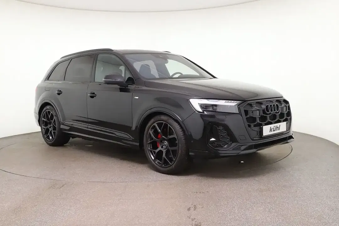 Audi Q7 - Thumbnail 6