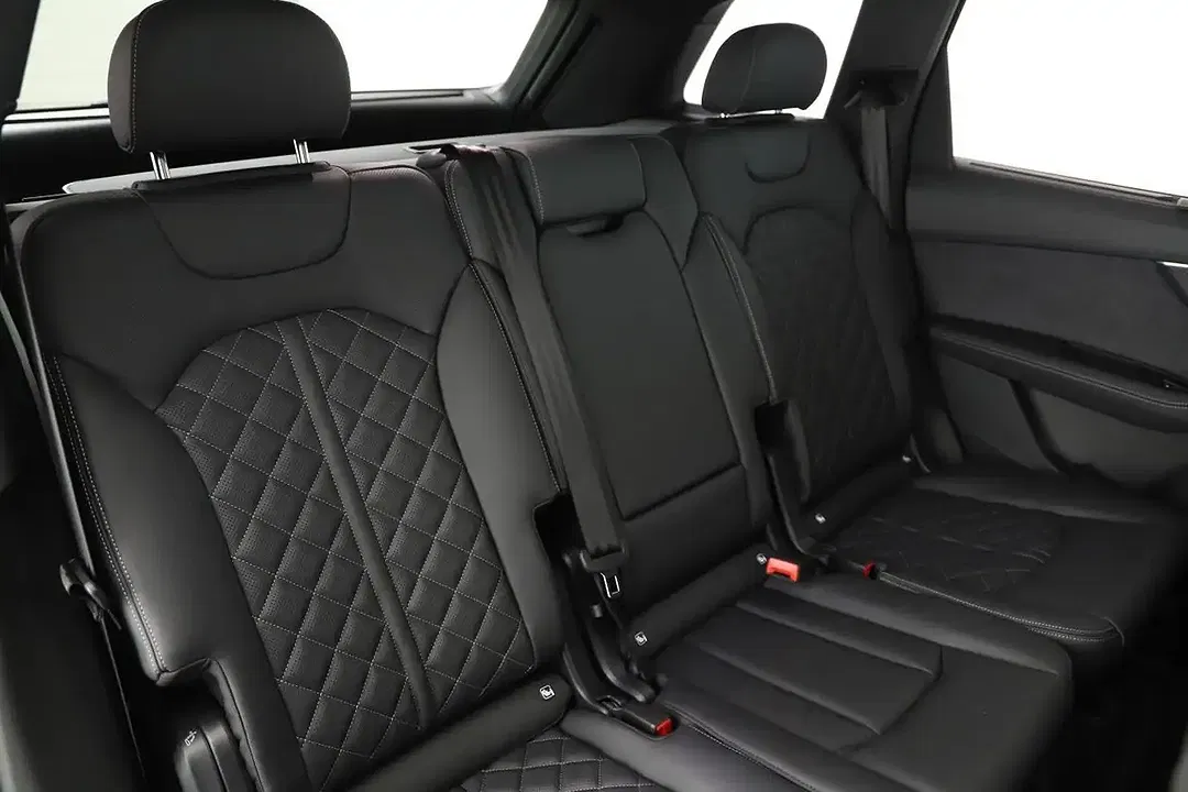 Audi Q7 - Thumbnail 7