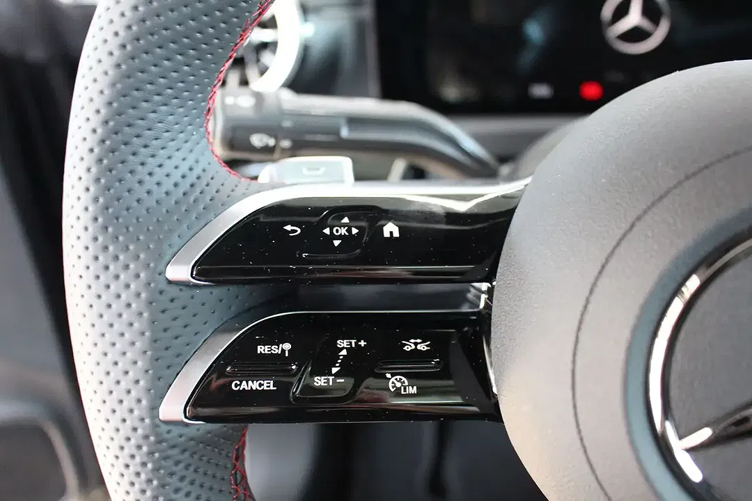 Mercedes-Benz CLA 200 - Thumbnail 10