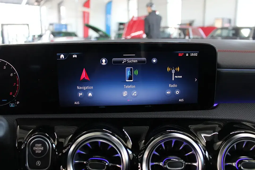 Mercedes-Benz CLA 200 - Thumbnail 13
