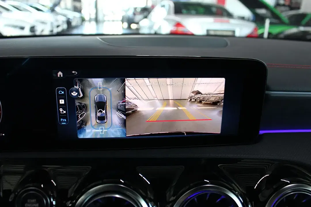 Mercedes-Benz CLA 200 - Thumbnail 14