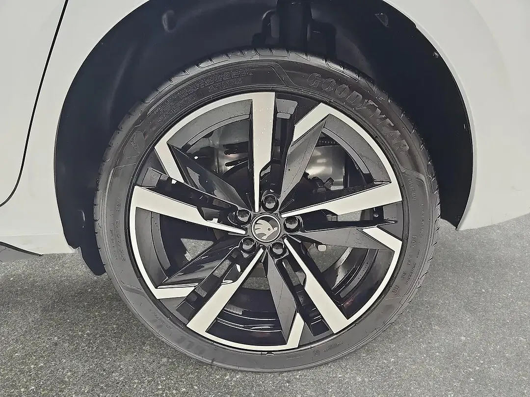 Skoda Kamiq - Thumbnail 6