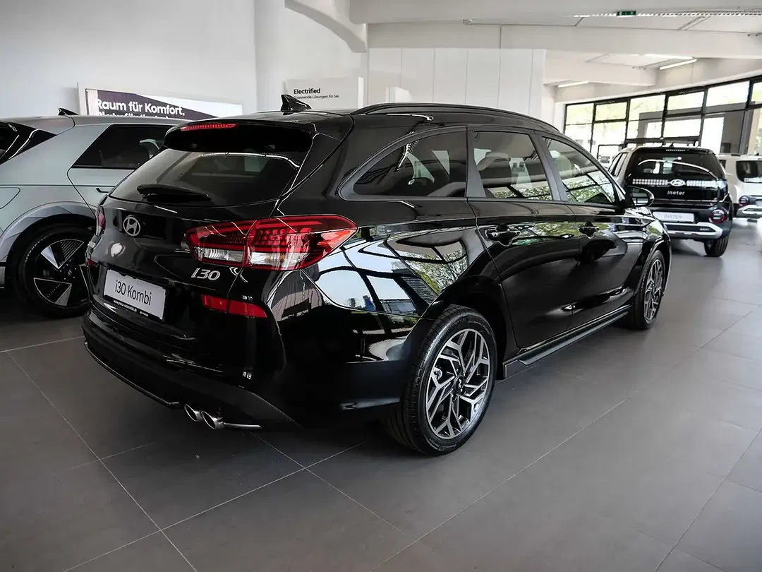 Hyundai i30 - Thumbnail 2