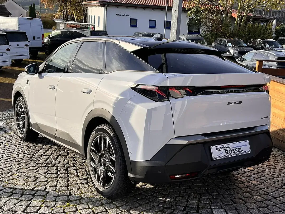 Peugeot 3008 - Thumbnail 3