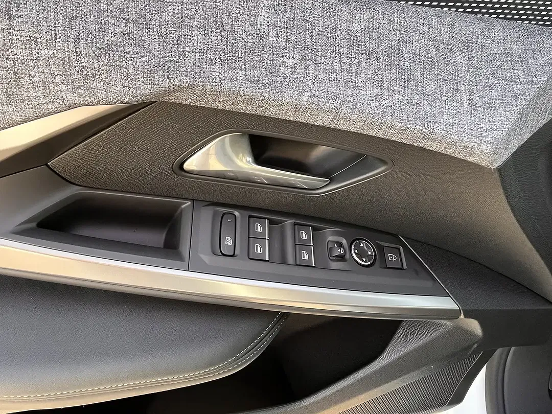 Peugeot 3008 - Thumbnail 7
