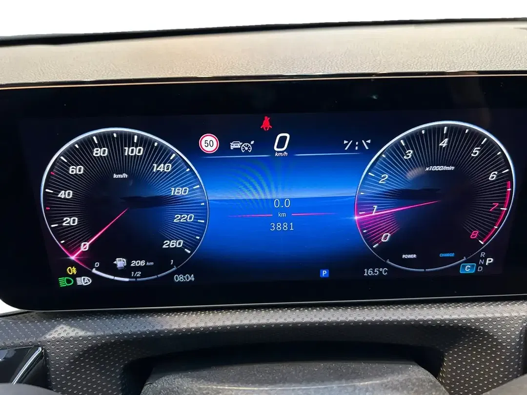Mercedes-Benz A 200 - Thumbnail 9