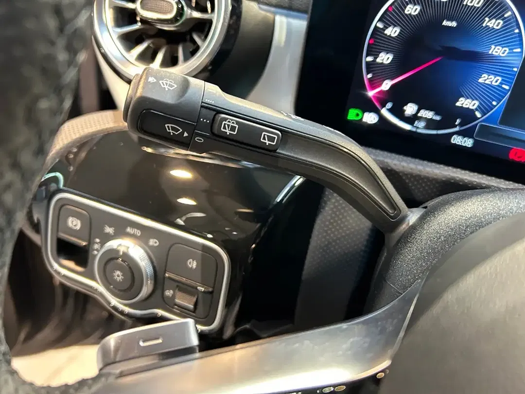 Mercedes-Benz A 200 - Thumbnail 13