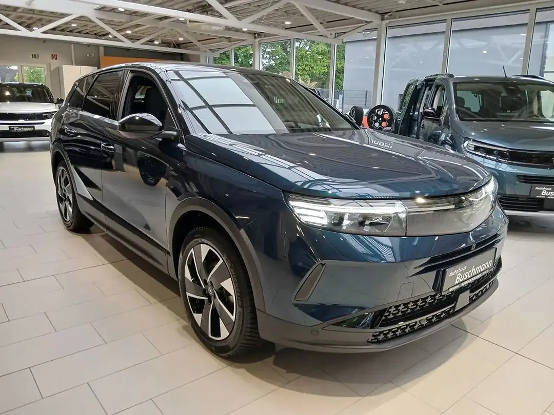 Opel Grandland X - Thumbnail 3