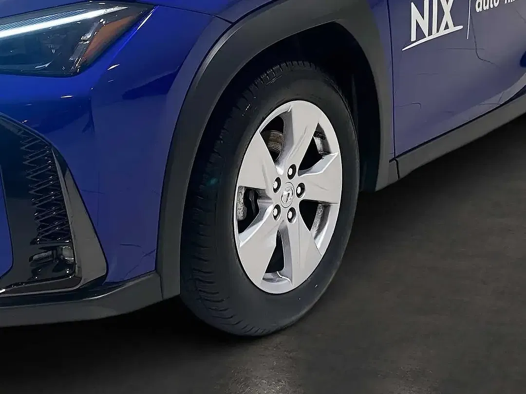 Lexus UX 300h - Thumbnail 8