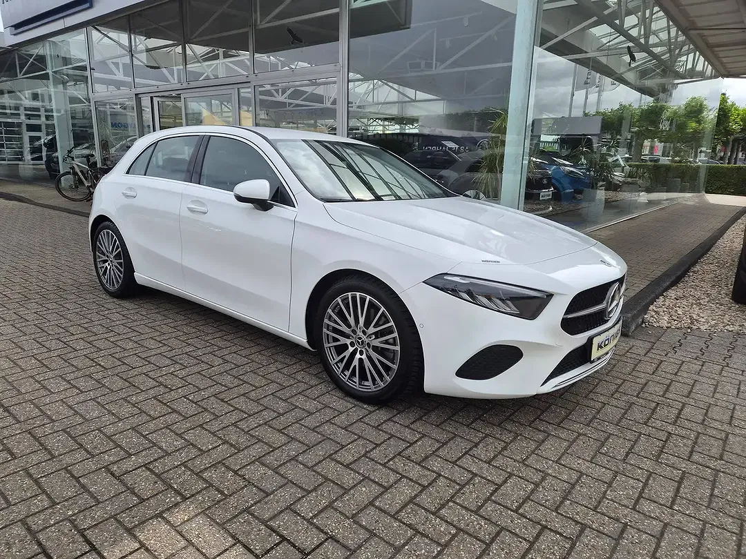 Mercedes-Benz A 220 - Thumbnail 3
