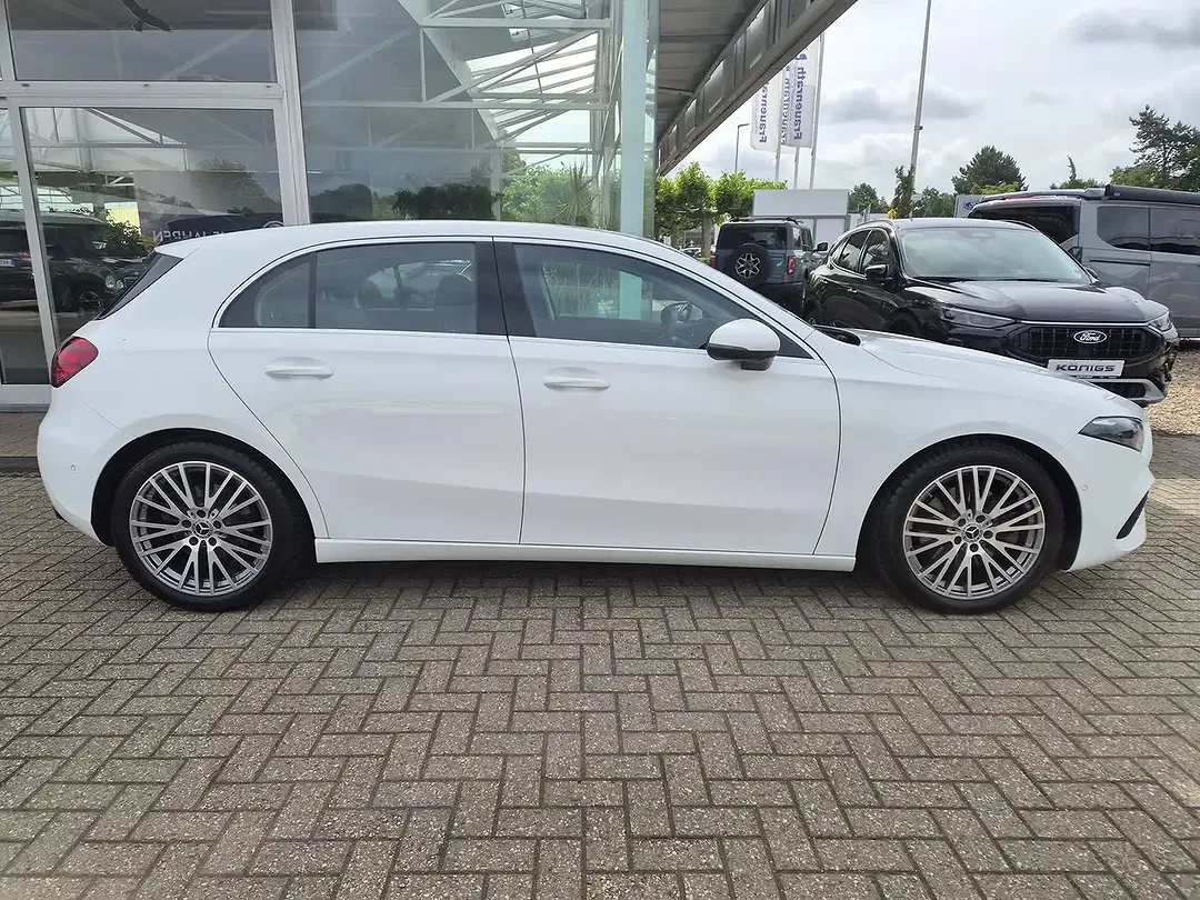 Mercedes-Benz A 220 - Thumbnail 4