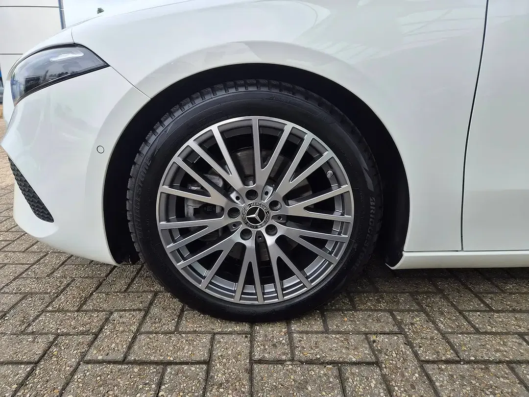 Mercedes-Benz A 220 - Thumbnail 8