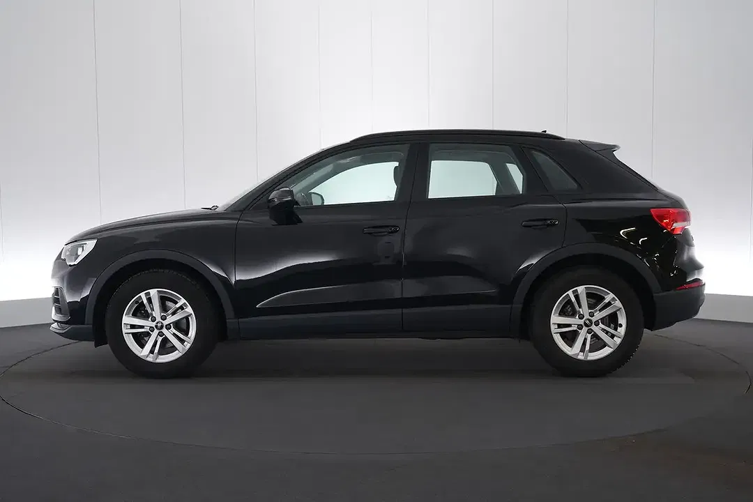 Audi Q3 - Thumbnail 11