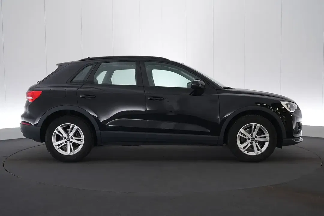 Audi Q3 - Thumbnail 5