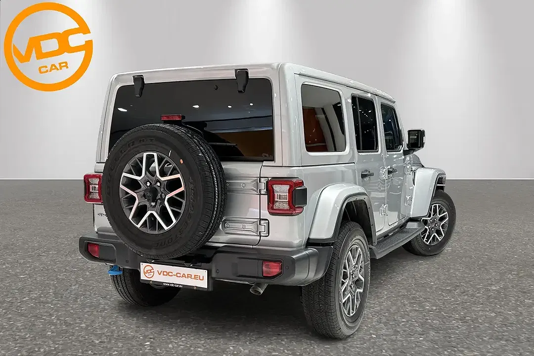 Jeep Wrangler - Thumbnail 3