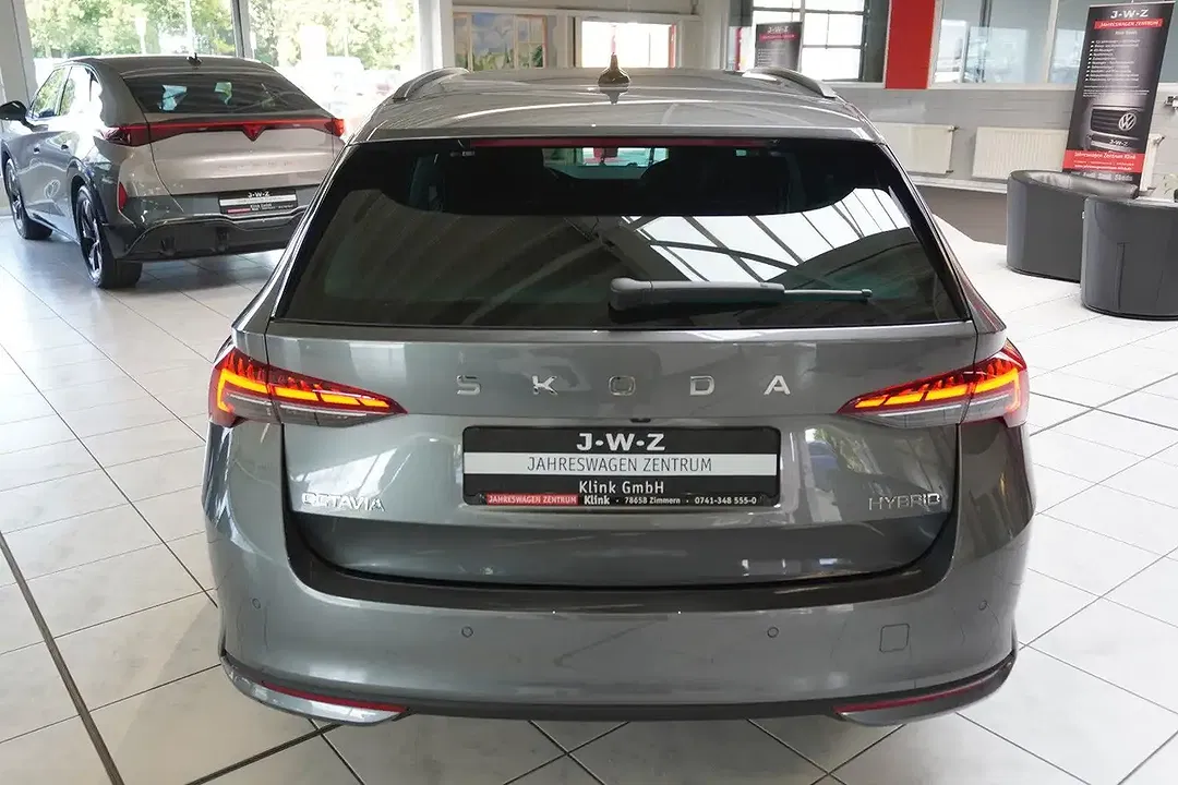 Skoda Octavia - Thumbnail 5