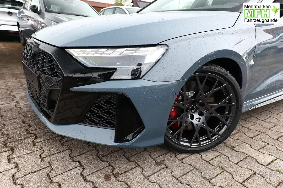 Audi RS3 - Thumbnail 4