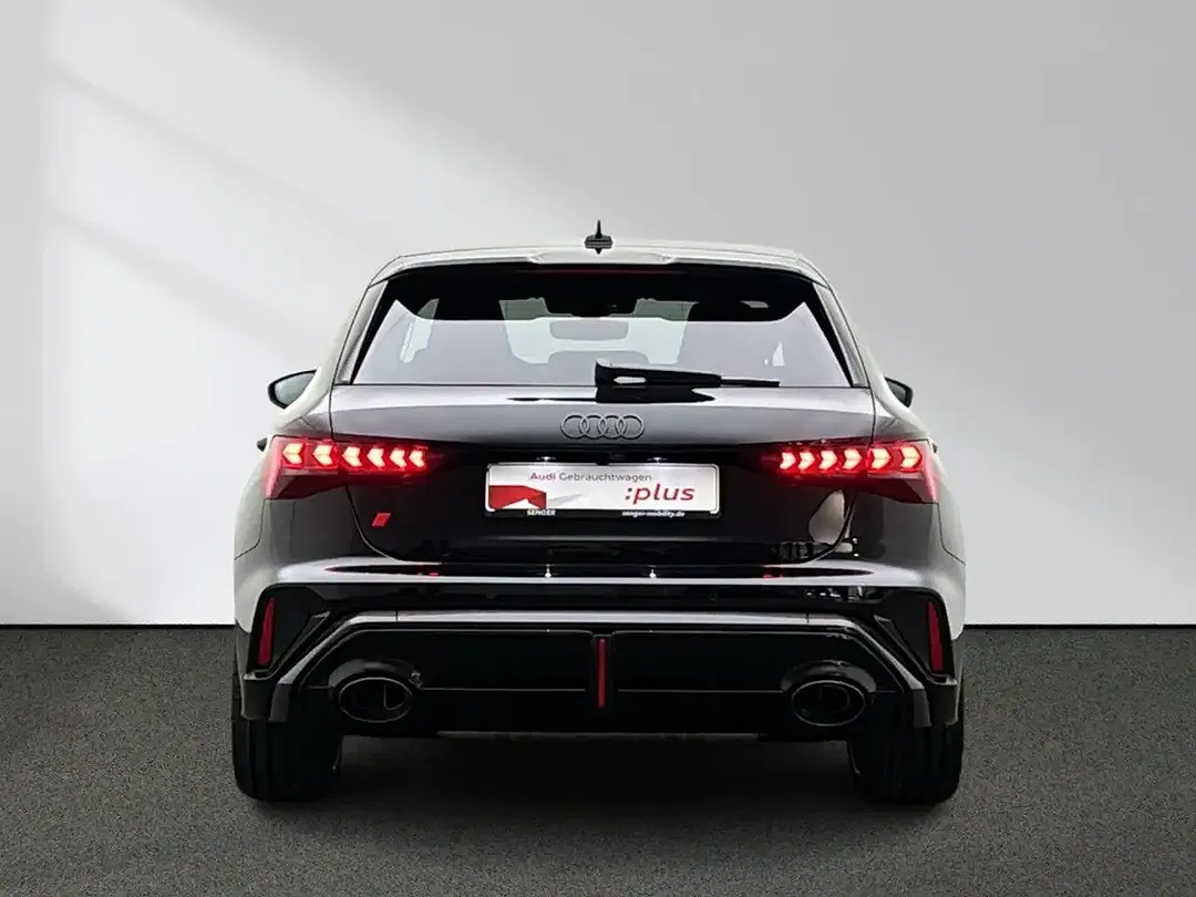 Audi RS3 - Thumbnail 5