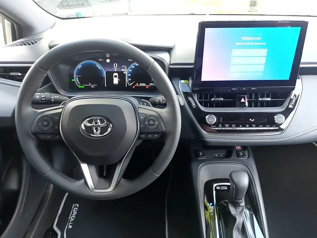 Toyota Corolla - Thumbnail 7