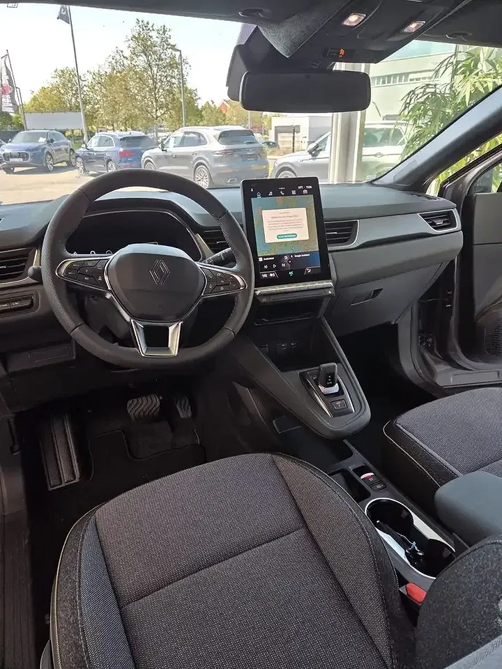 Renault Captur - Thumbnail 11
