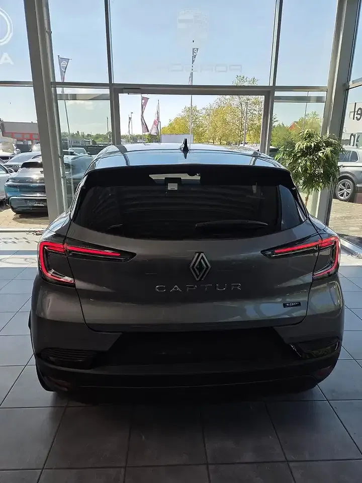 Renault Captur - Thumbnail 6