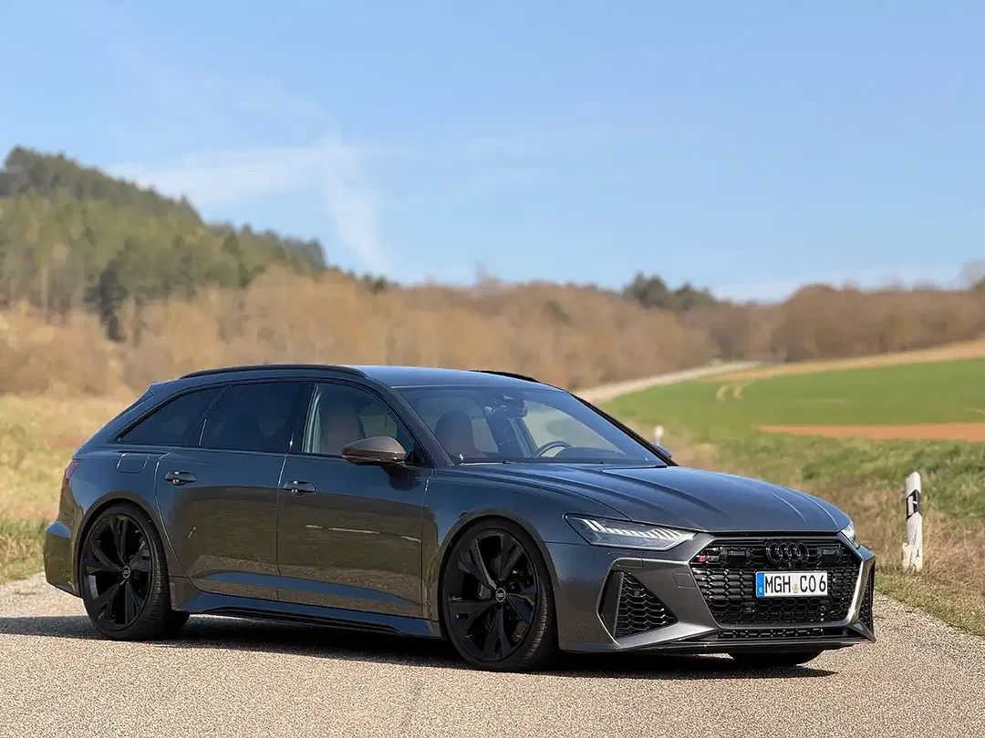 Audi RS6 - Thumbnail 2