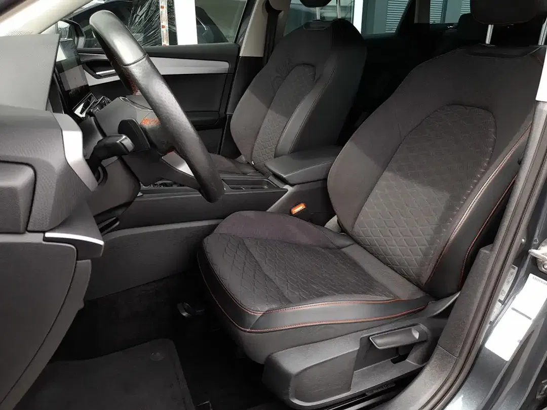 SEAT Leon - Thumbnail 10