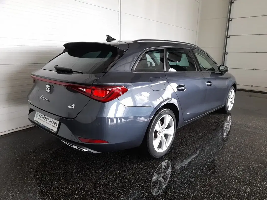 SEAT Leon - Thumbnail 2