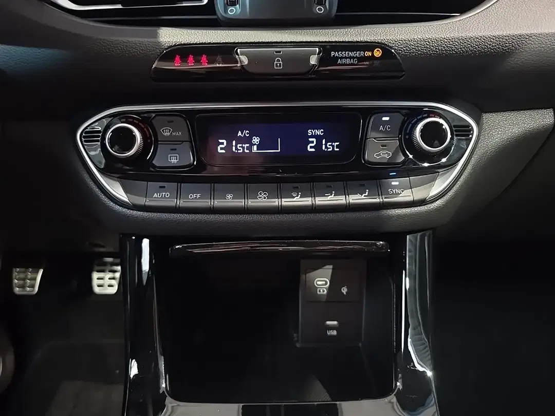 Hyundai i30 - Thumbnail 13