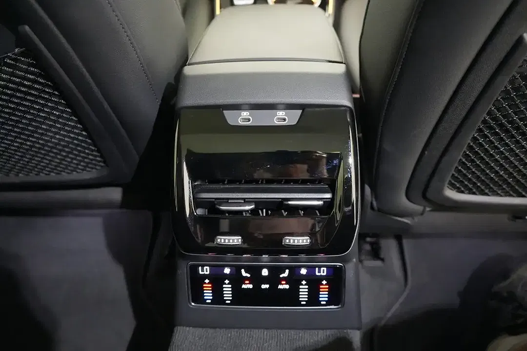 Audi A6 - Thumbnail 15