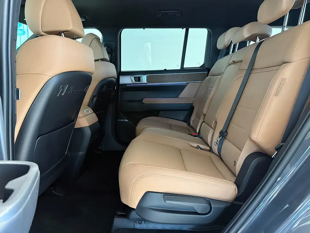 Hyundai SANTA FE - Thumbnail 13